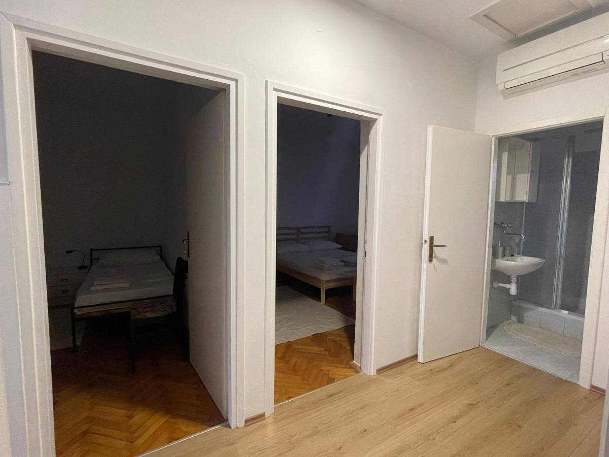 Holiday House Fila Туран Екстериор снимка