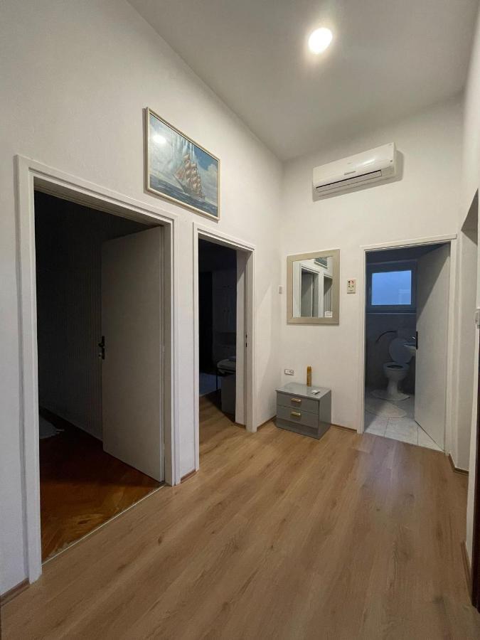 Holiday House Fila Туран Екстериор снимка