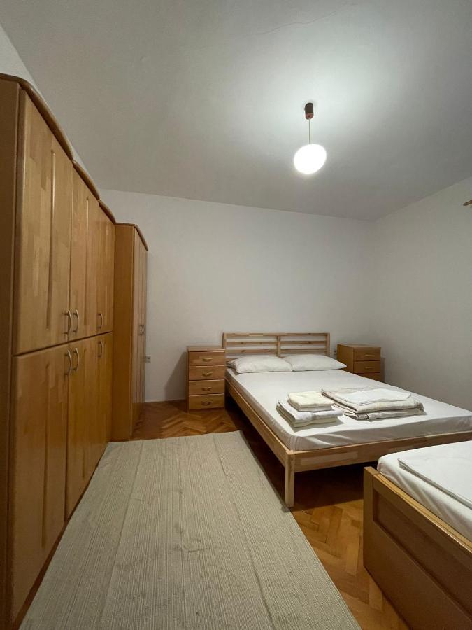 Holiday House Fila Туран Екстериор снимка