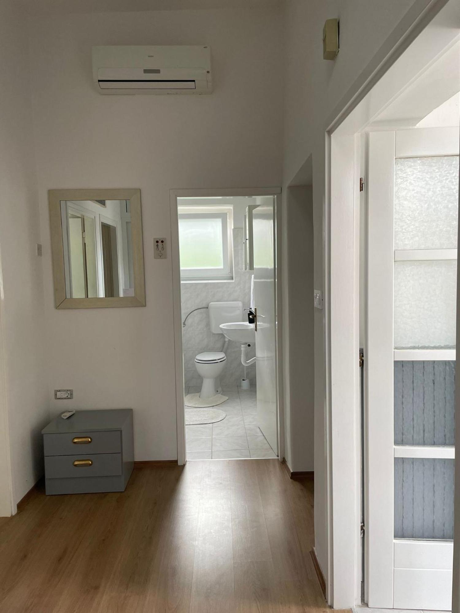 Holiday House Fila Туран Екстериор снимка